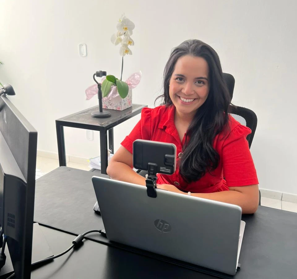 Yasmin R. Martinez Advogada Previdenciária em Foz do Iguaçu - Especialista em Planejamento previdenciário em Foz do Iguaçu